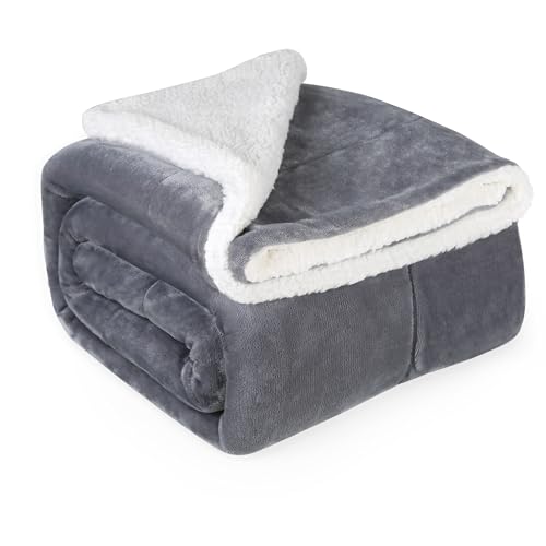 Edaygo Kuscheldecke 2-Seitig, Oberseite Fleece/Unterseite Sherpa, Flauschig, 270 x 230 cm, Grau – Jetzt für nur 18,99€ statt 21,99€